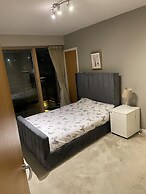 Stunning 4-bed Apartment in Glasgow West end