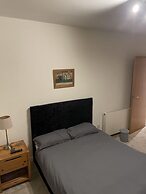 Stunning 4-bed Apartment in Glasgow West end