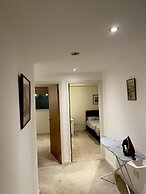 Stunning 4-bed Apartment in Glasgow West end