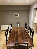 Stunning 4-bed Apartment in Glasgow West end