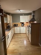 Stunning 4-bed Apartment in Glasgow West end