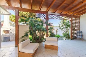 Villetta Rossa with garden