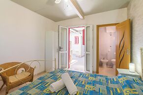 Villetta Rossa with garden