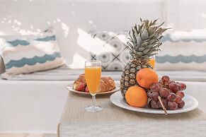 Dibellee Mykonos Studios