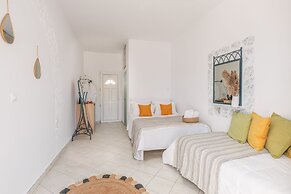 Dibellee Mykonos Studios