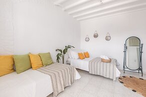 Dibellee Mykonos Studios