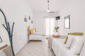 Dibellee Mykonos Studios