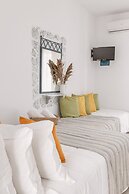 Dibellee Mykonos Studios