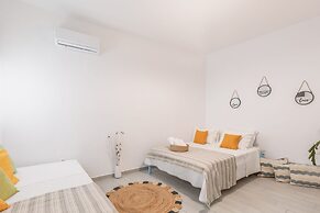 Dibellee Mykonos Studios