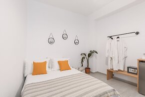 Dibellee Mykonos Studios