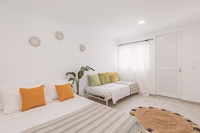 Dibellee Mykonos Studios