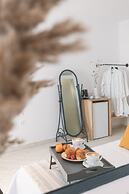 Dibellee Mykonos Studios