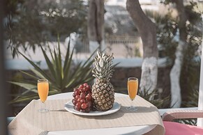 Dibellee Mykonos Studios