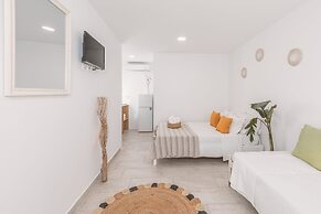 Dibellee Mykonos Studios