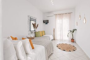 Dibellee Mykonos Studios