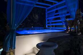 Dibellee Mykonos Studios