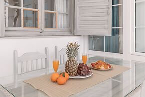 Dibellee Mykonos Studios