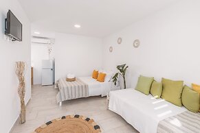 Dibellee Mykonos Studios