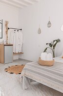 Dibellee Mykonos Studios