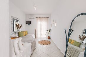 Dibellee Mykonos Studios