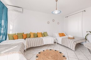 Dibellee Mykonos Studios