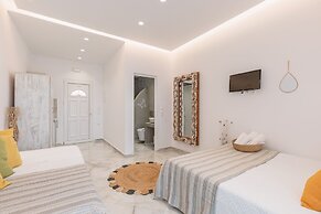 Dibellee Mykonos Studios