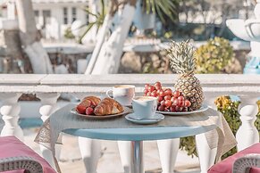 Dibellee Mykonos Studios