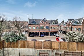 Deluxe Wembley Harrow Apartment