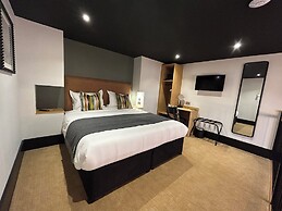 Crescent Place by Mansley