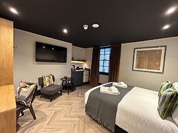 Crescent Place by Mansley