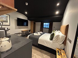 Crescent Place by Mansley