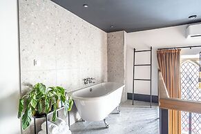 Crescent Place by Mansley
