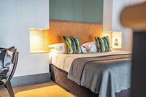 Crescent Place by Mansley
