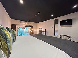 Crescent Place by Mansley