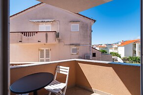 Apartment Near Supermarket Milo