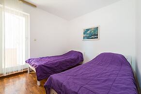 Apartment Near Supermarket Milo