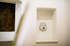 Luan Old Town apartment by DuHomes