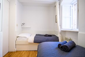 Luan Old Town apartment by DuHomes