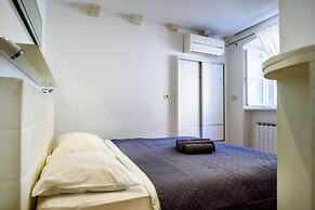 Luan Old Town apartment by DuHomes