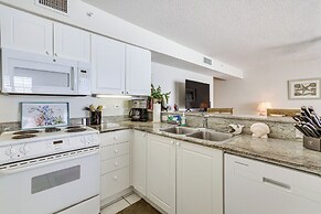 Oceanfront Fort Walton Beach Condo With Balcony!