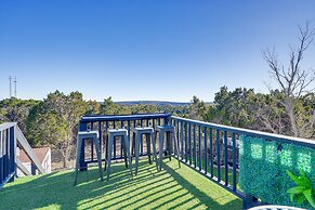 Awesome Canyon Lake Home: Rooftop Deck & Fire Pit!