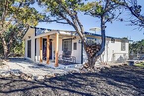 Awesome Canyon Lake Home: Rooftop Deck & Fire Pit!