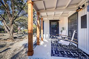 Awesome Canyon Lake Home: Rooftop Deck & Fire Pit!