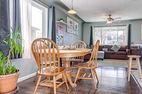 5 Mi to Dtwn Denver: Pet-friendly Home w/ Yard