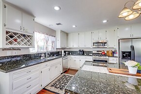 Lovely Templeton Home Near 200 Wineries!