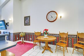 Ocean Shores Condo Rental w/ View - Walk to Beach!