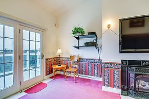 Ocean Shores Condo Rental w/ View - Walk to Beach!