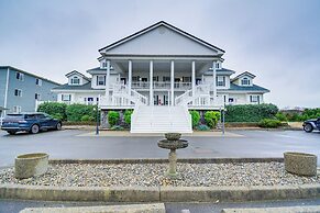 Ocean Shores Condo Rental w/ View - Walk to Beach!