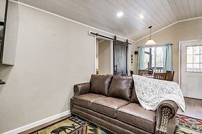 Cozy Cottage w/ Pool Btwn Knoxville & Pigeon Forge