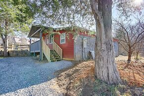 Cozy Cottage w/ Pool Btwn Knoxville & Pigeon Forge